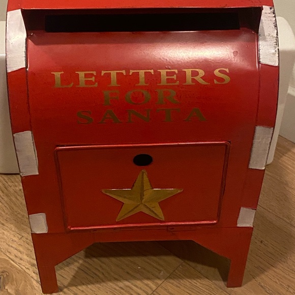 Red Santa Mailbox with Gold Star - Picture 4 of 5